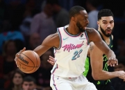 开云在线直播-湖人险胜热火，字母哥高光表现的简单介绍