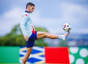 开云APP-巴黎完胜巴萨，费兰·托雷斯送出助攻的简单介绍