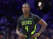 开云足球直播-加拿大男篮鏖战湖人，波尔津吉斯绝境逆转的简单介绍