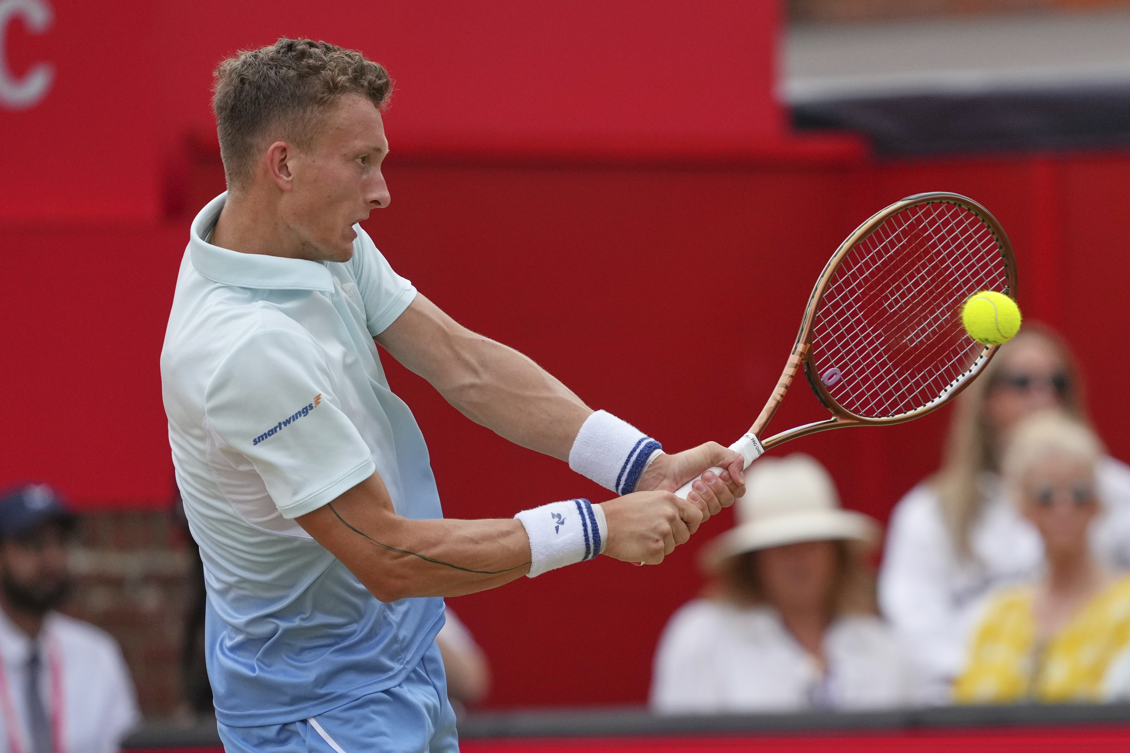 英国网球队险胜美国网球队,阿尔卡拉斯爆发神勇的简单介绍 英国网球队险胜美国网球队,阿尔卡拉斯爆发神勇的简单介绍