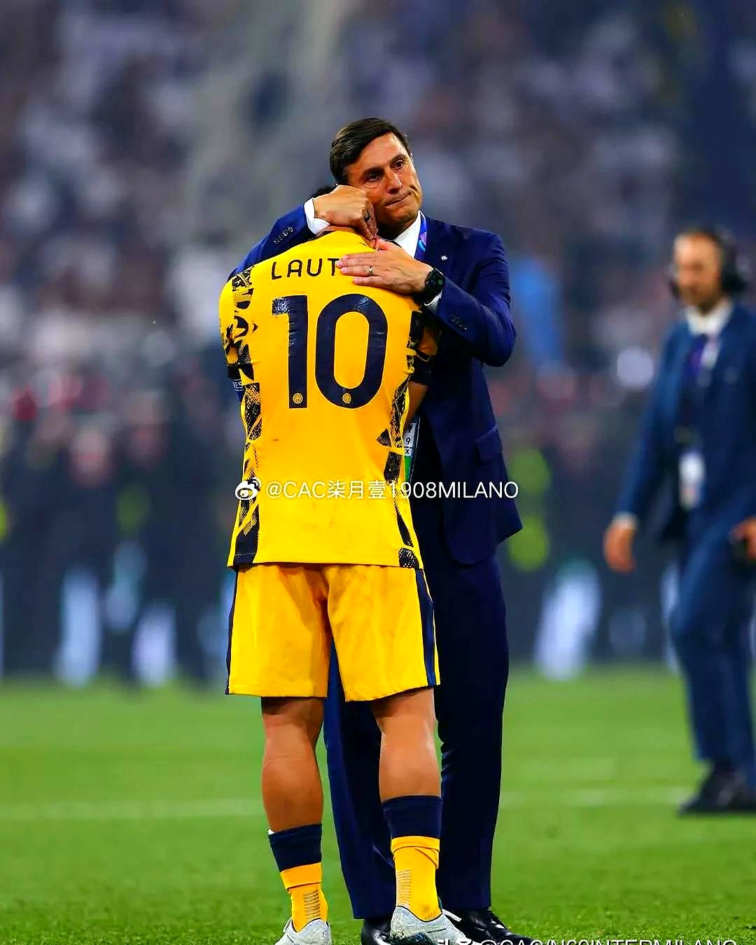 包含诺里奇客场败给热刺，遭遇两连败的词条