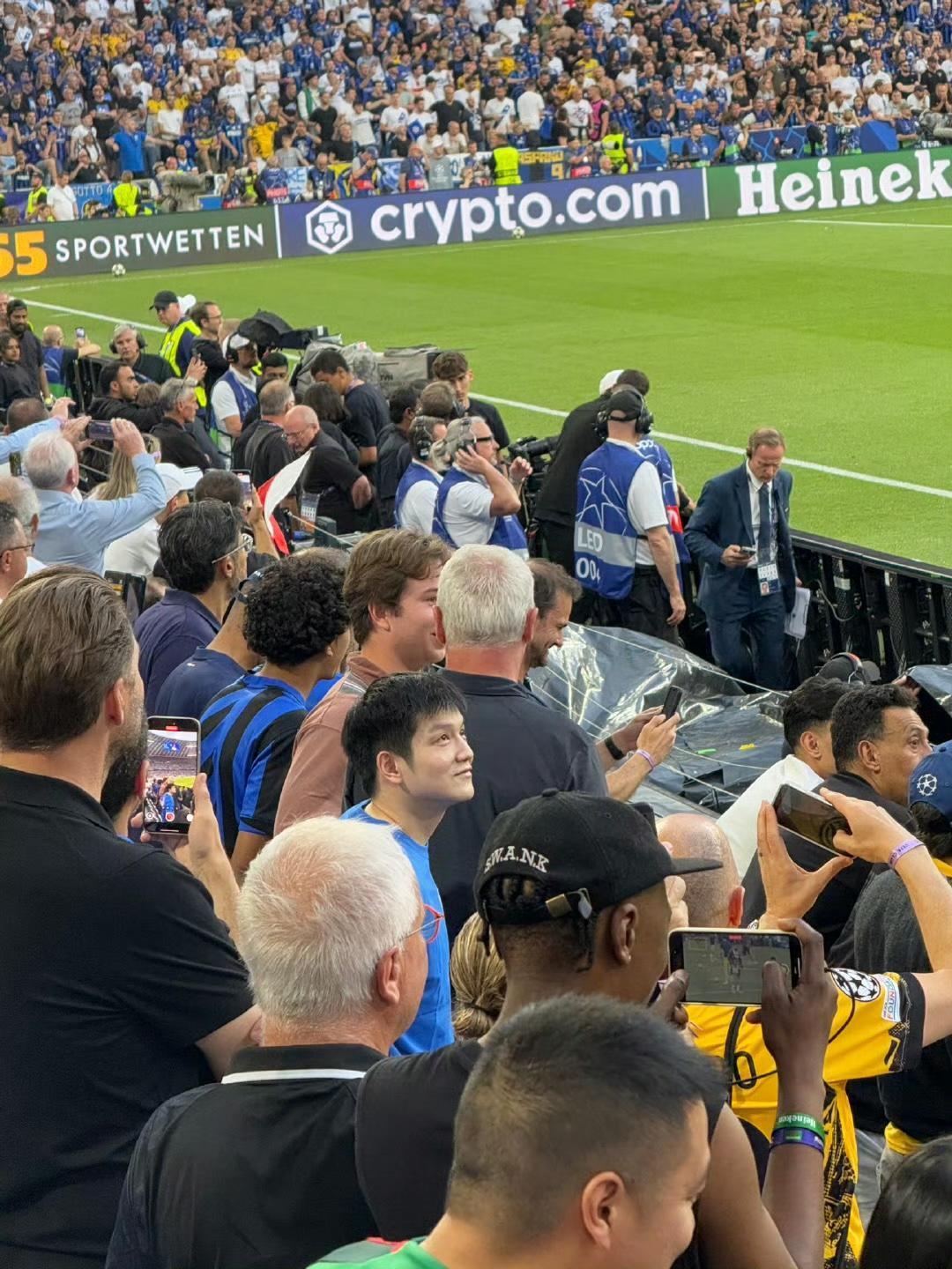 包含瑞典足球联赛揭幕战引爆热潮,球迷狂热支持的词条 包含瑞典足球联赛揭幕战引爆热潮,球迷狂热支持的词条