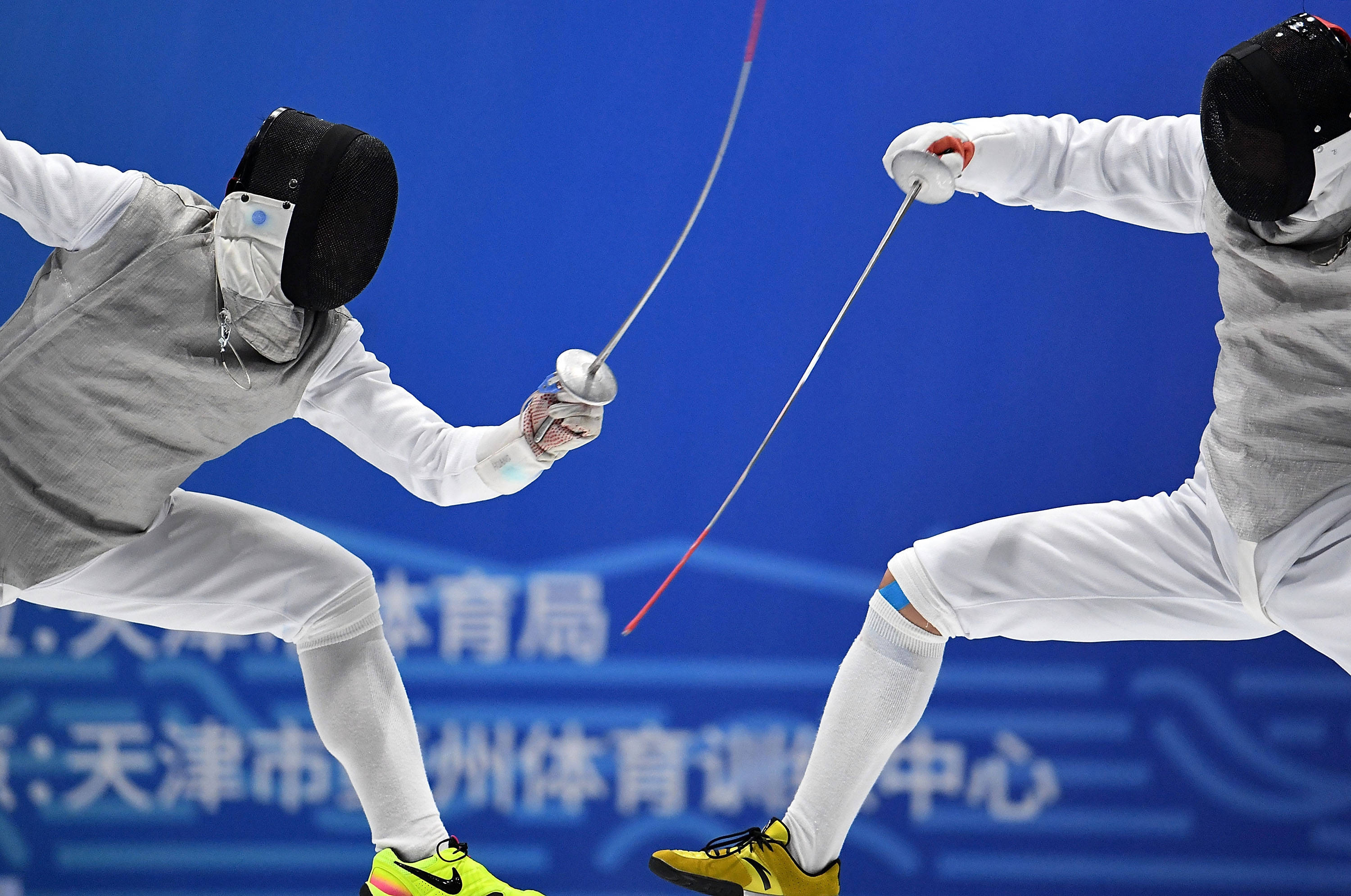 新西兰男子击剑选手技压群雄,夺魁的简单介绍 新西兰男子击剑选手技压群雄,夺魁的简单介绍