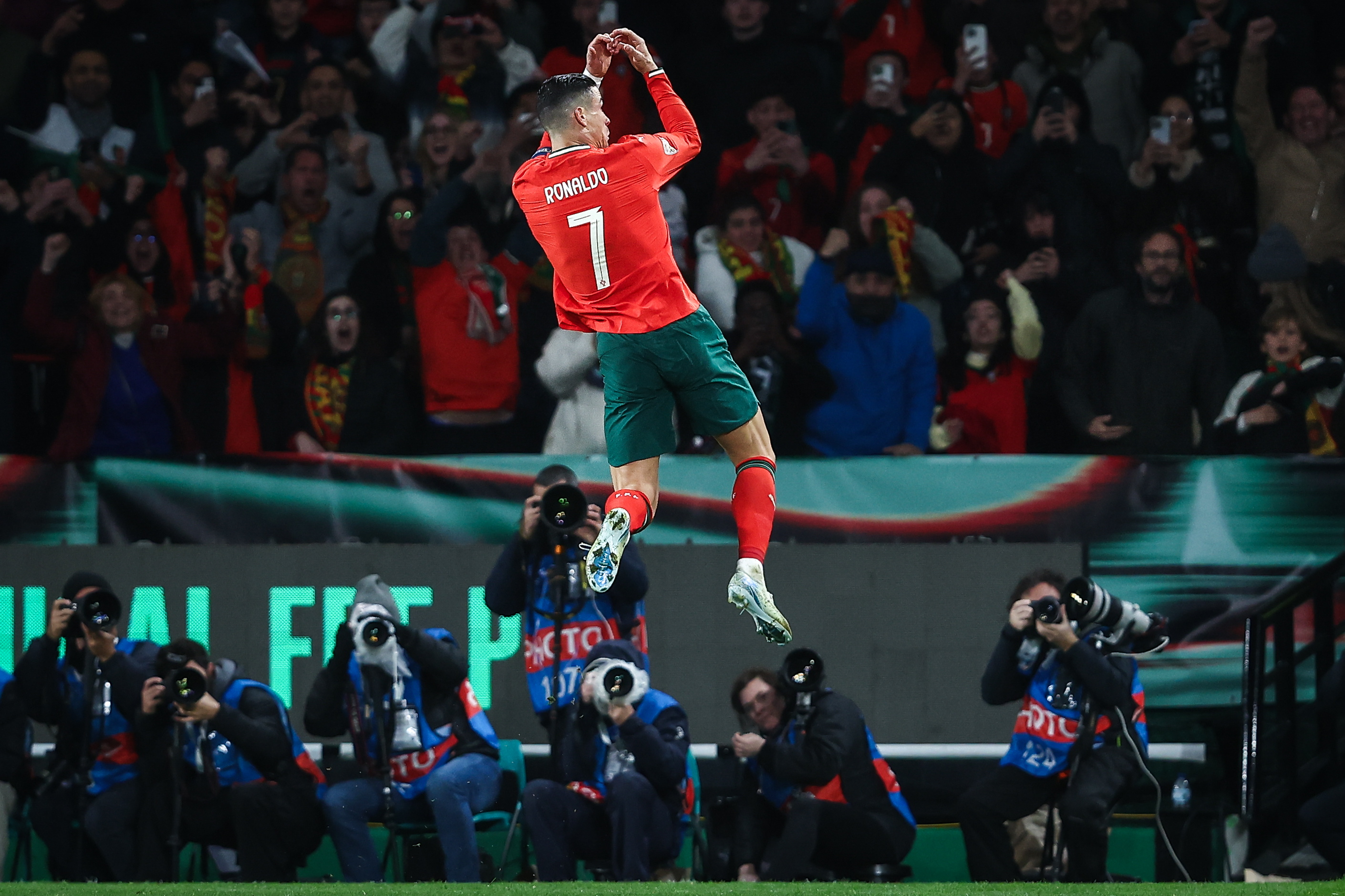 关于葡萄牙队全力备战关键欧预赛的信息