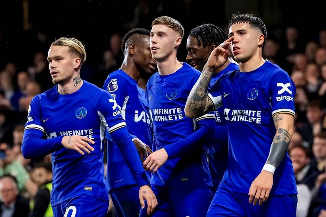 利物浦迎来强敌切尔西，争夺胜利