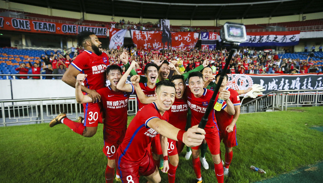 重庆斯威战胜山东泰山，喜获胜利的简单介绍