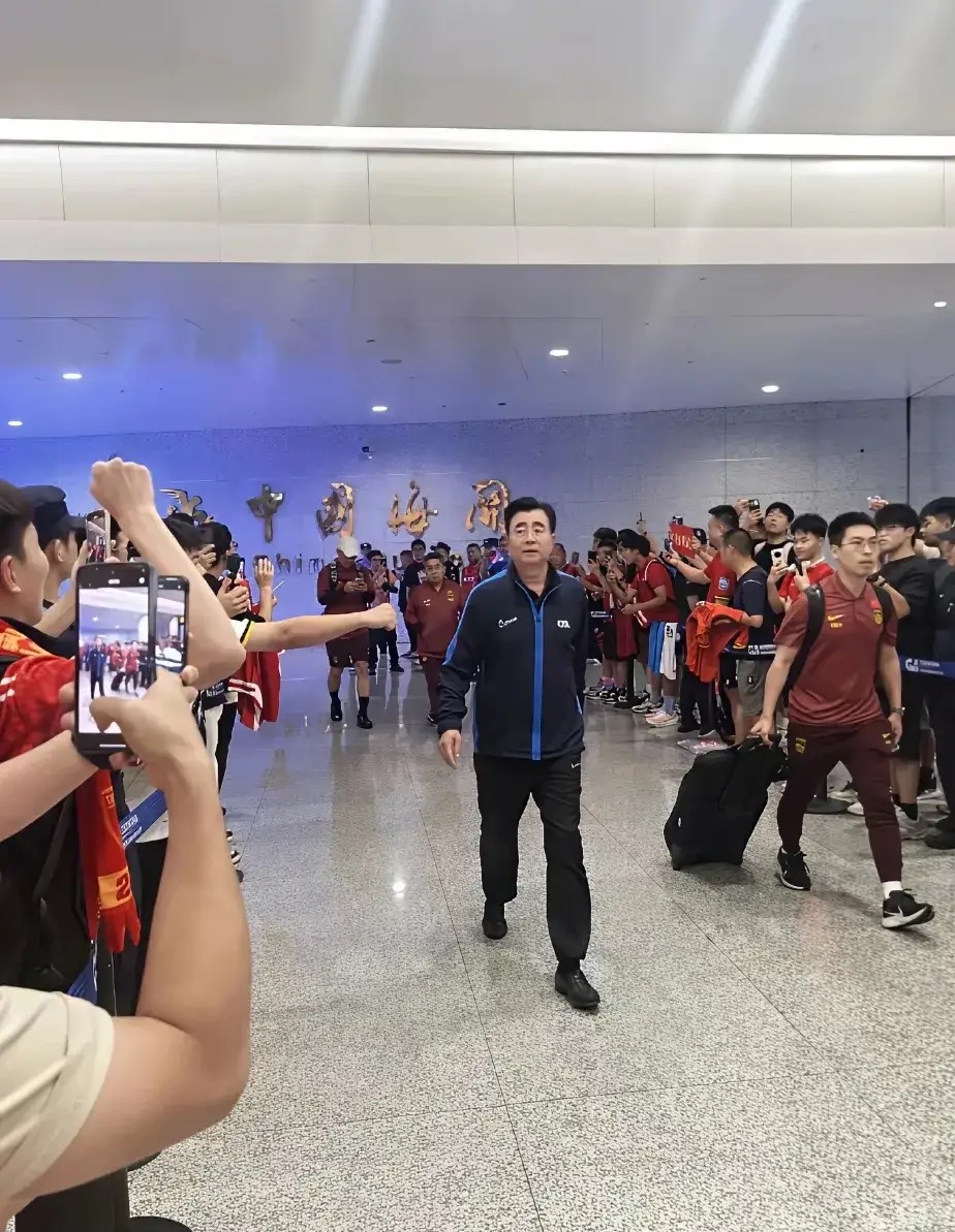 印尼队险胜日本队，李梓嘉点燃赛场