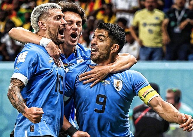 包含韩国鏖战乌拉圭，费兰·托雷斯关键制胜的词条