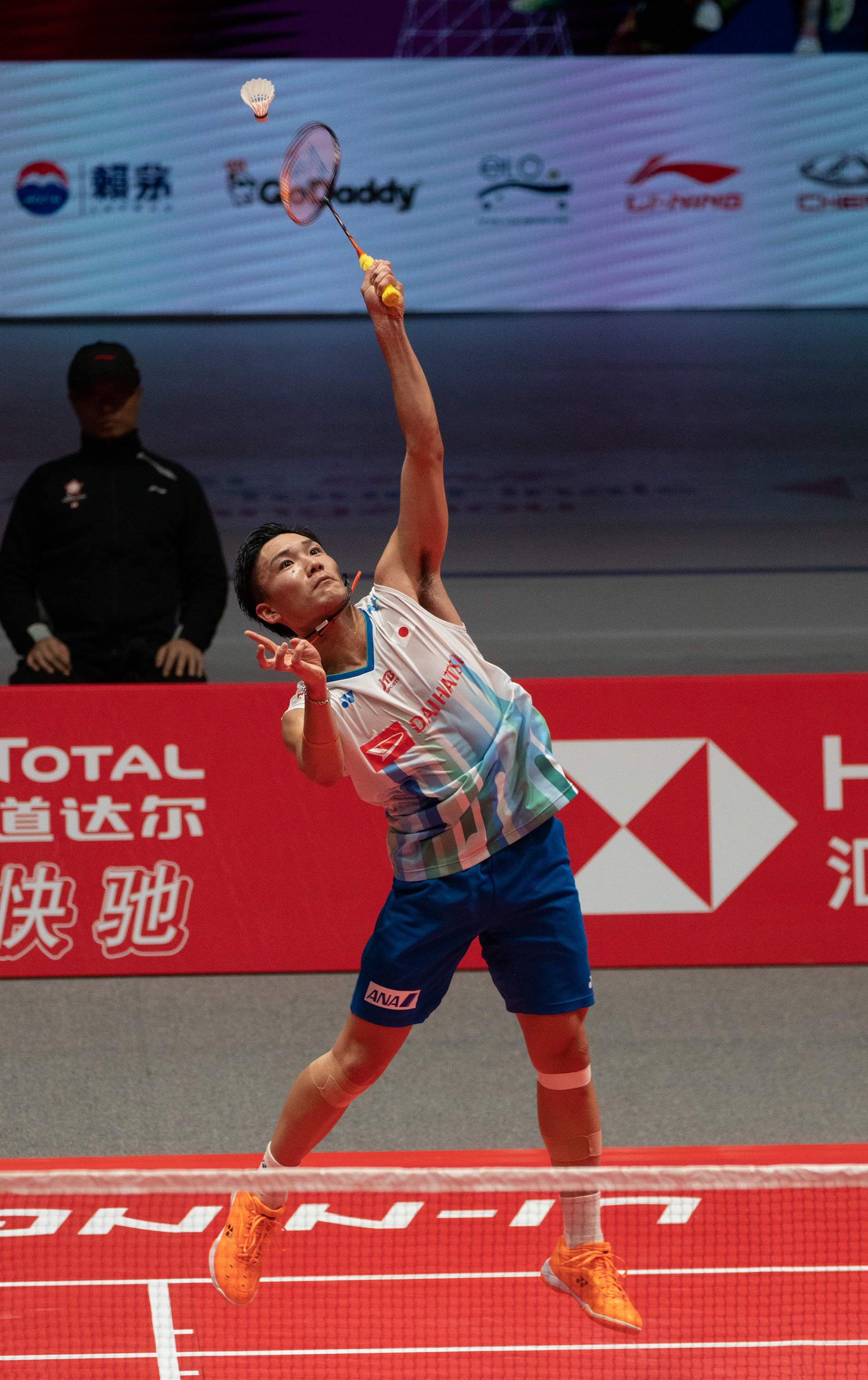 日本羽毛球队力克泰国羽毛球队，桃田贤斗制霸全场的简单介绍