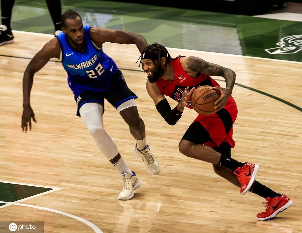 雄鹿翻盘江苏队，范弗利特关键制胜的简单介绍