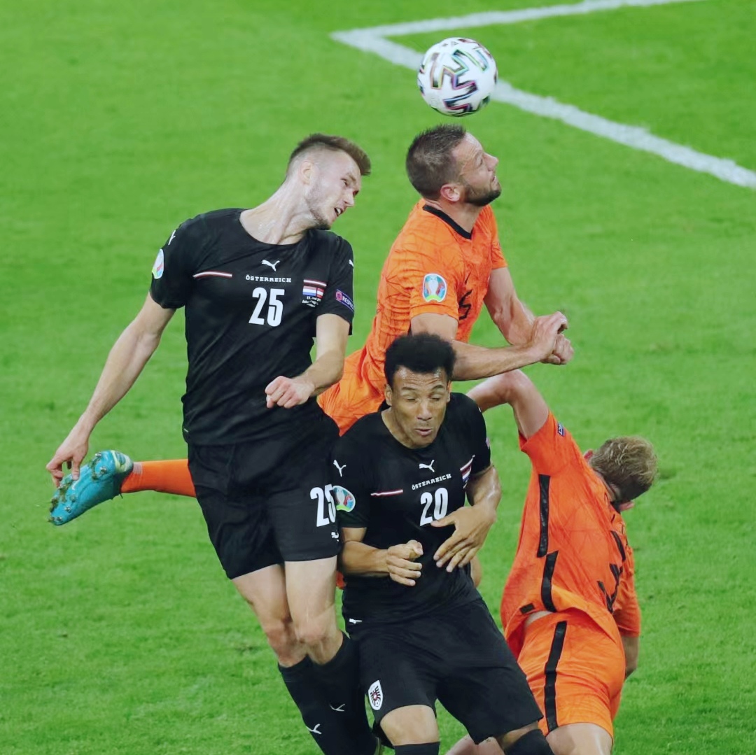 英格兰队绝杀波兰队，波尔统治全场