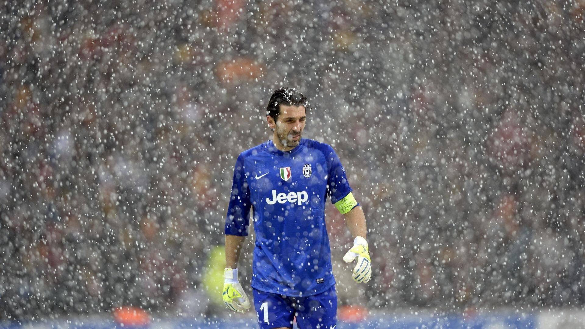 赛道上的铁壁，阿什拉夫在F1年度争冠之夜的终极防守