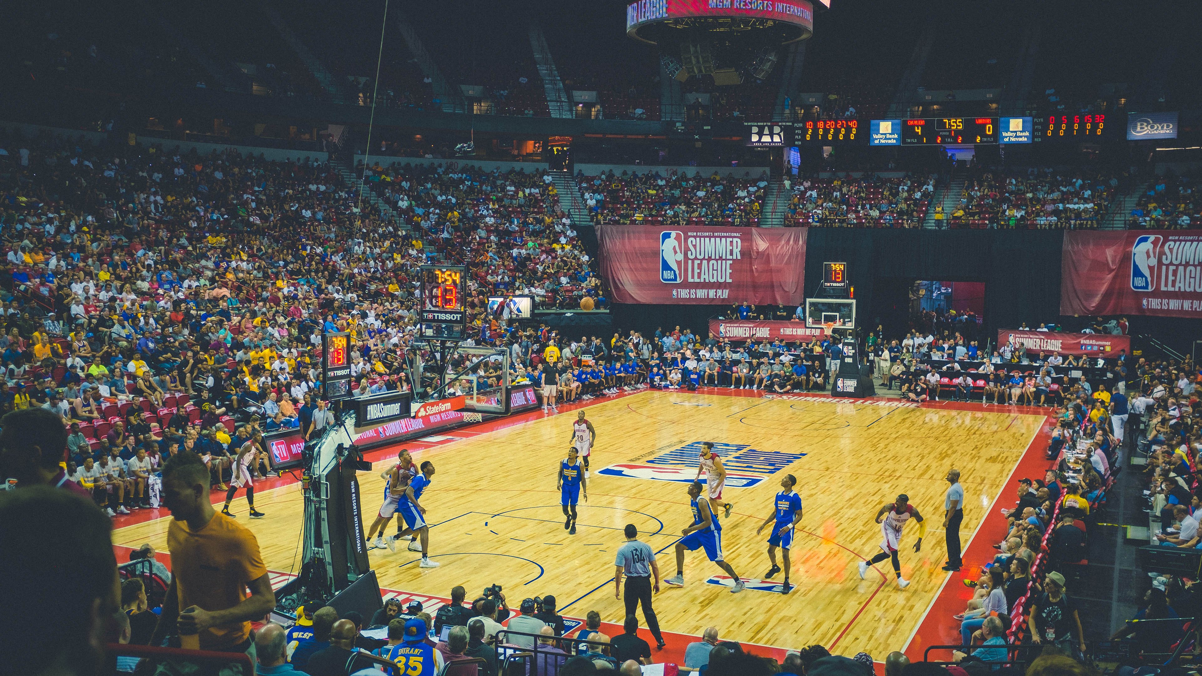 克瓦拉茨赫利亚关键制胜，巴拉圭旋风冲垮塞维利亚防线